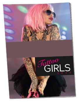 Pin-up Kalender „Tattoo-Girls 2025“ im Großformat